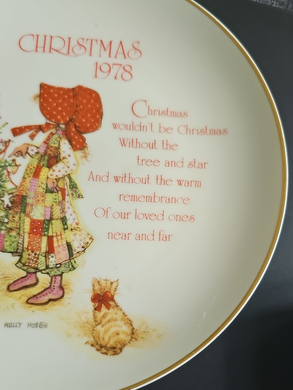 Holly Hobbie Christmas 1978 Collectible Plate Tree 70s Vintage Home Decor - Picture 3 of 5